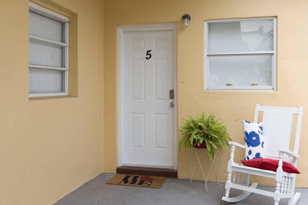 1 Bedroom Apt Near Coconut Grove Miami Exterior photo