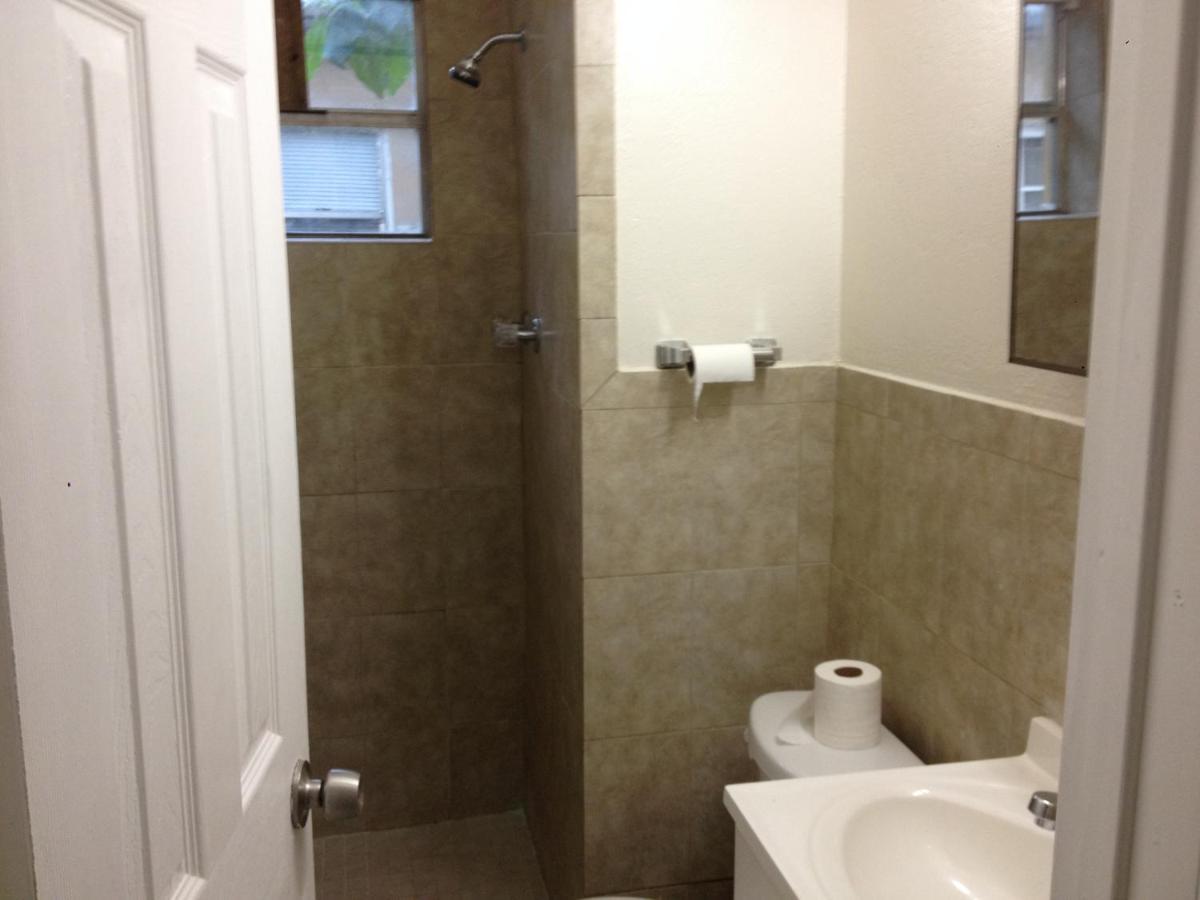 1 Bedroom Apt Near Coconut Grove Miami Exterior photo