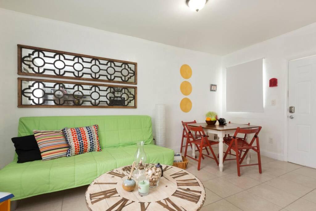 1 Bedroom Apt Near Coconut Grove Miami Exterior photo