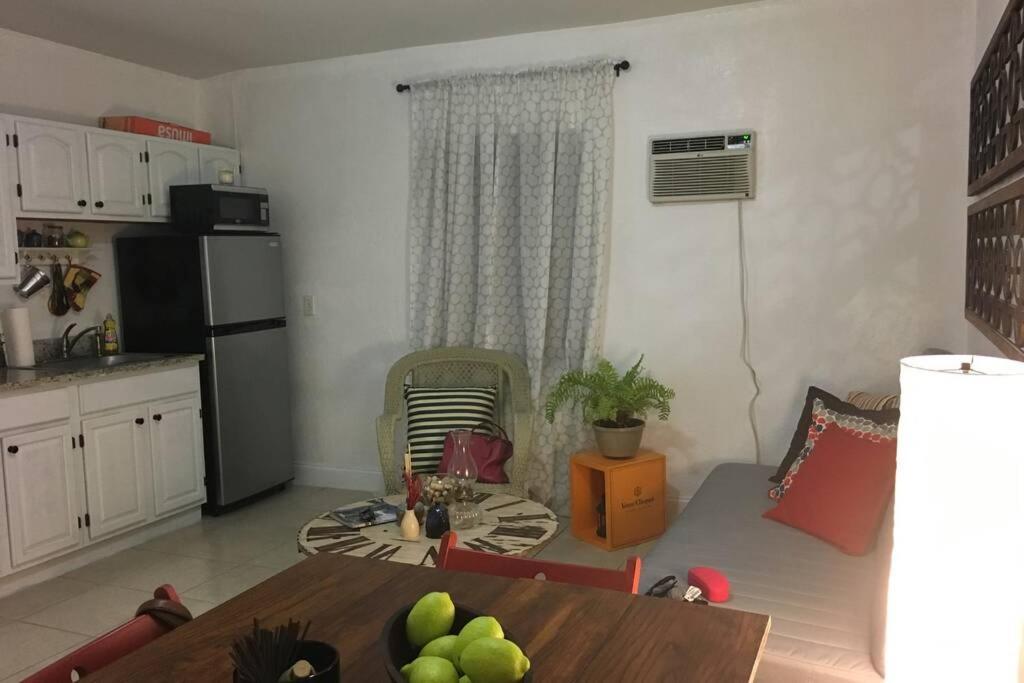 1 Bedroom Apt Near Coconut Grove Miami Exterior photo