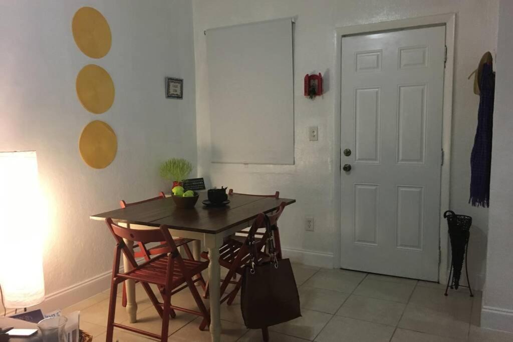 1 Bedroom Apt Near Coconut Grove Miami Exterior photo