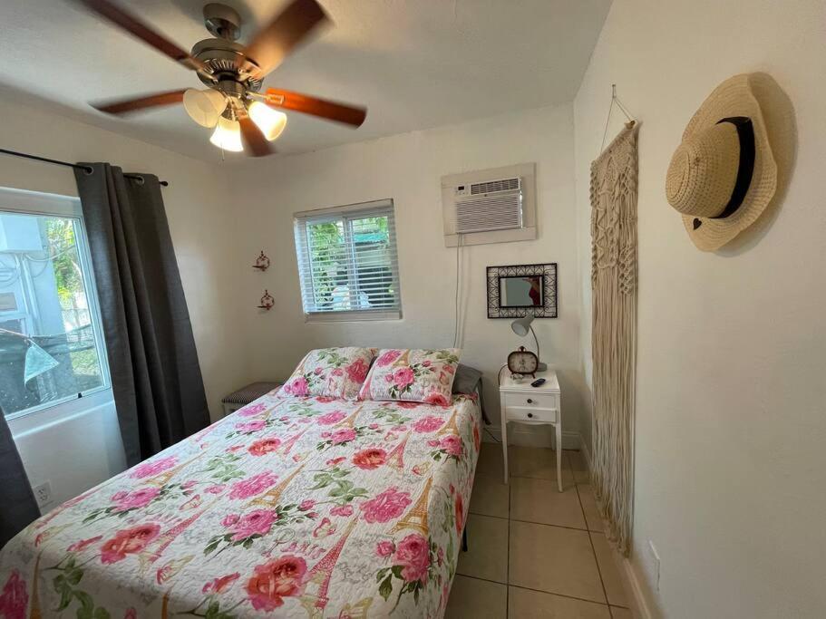 1 Bedroom Apt Near Coconut Grove Miami Exterior photo